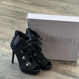 Jennifer Lopez Paulina black heels  size 6